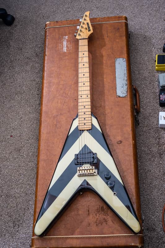 Kramer Vanguard 1981 - Chevron graphic image 1