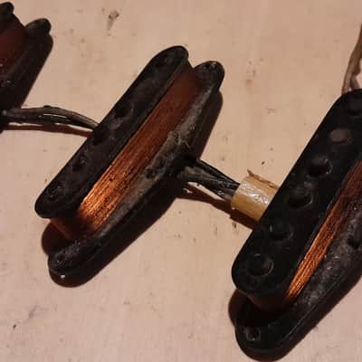 1963 Fender stratocaster pickups pre-CBS vintage original matched set, all original wires & windings - clean for their age -- Fairly hot set -- Bridge 6.12k, Middle 5.96k, Neck 6.0. parts for luthier restoration project '63 1960s 60s Strat image 1