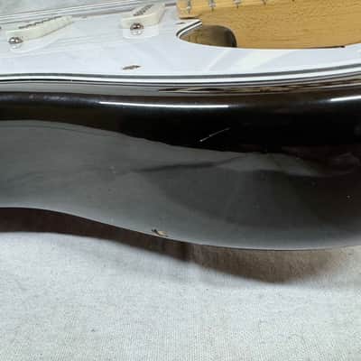 Fender American Standard Stratocaster Guitar 1993 - Brown Sunburst / Maple Neck image 17