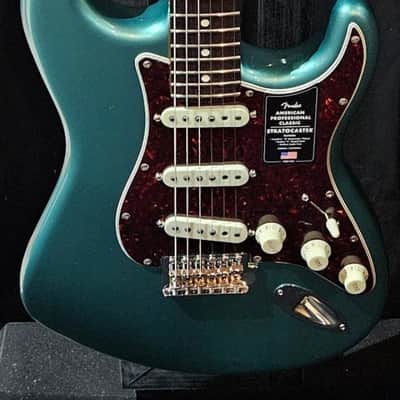 Fender American Professional Classic Stratocaster Electric Guitar - Faded Sherwood Green Metallic 2025 image 1