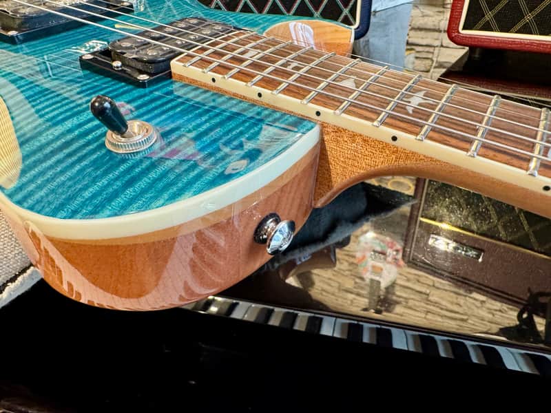 PRS SE Zach Myers Signature Lefty/ Gaucher/ Zurda ( Super Flame