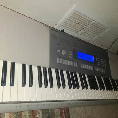 Casio Wk225 2014 - Silver image 2