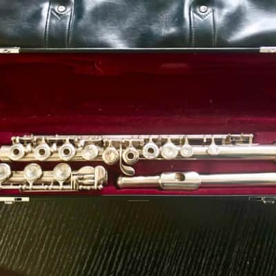 Yamaha Yamaha YFL-462 EXCELLENT Sterling Silver Flute, Open Hole, B Foot, Offset G Key Silver image 10