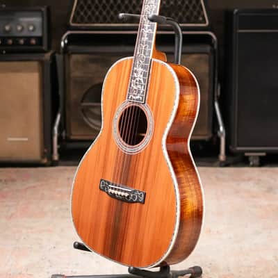 Martin Custom Shop 00 12-Fret Acoustic Guitar - Exceptional Broad Figured Koa with Hardshell Case image 15