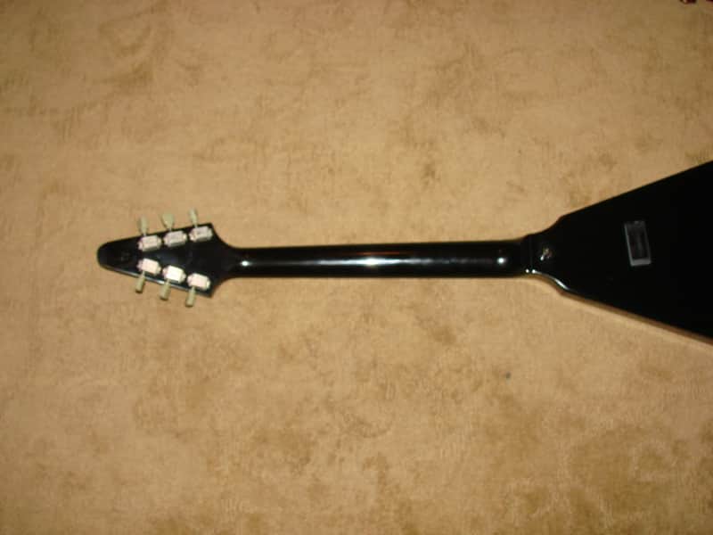 2003 gibson Flying V gloss black,emg zakk wylde pickups,diamond