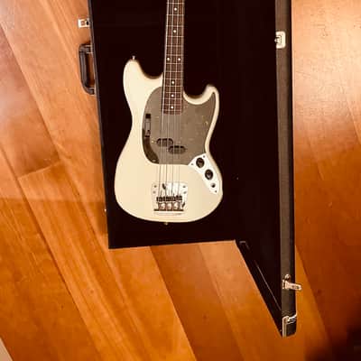 Fender Mustang Bass MIJ 2008-2010 - White image 13