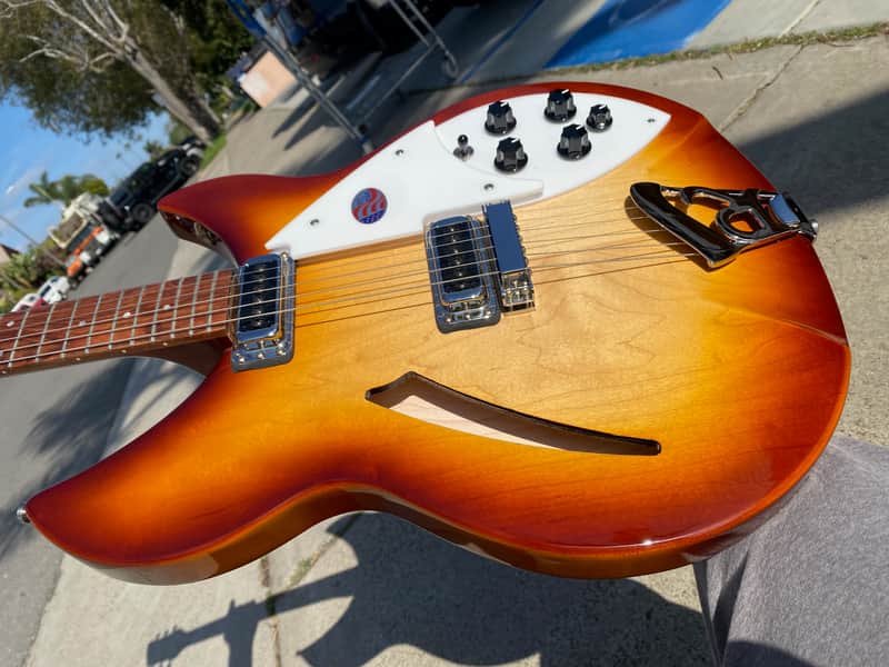 Rickenbacker 330 レアカラーモンテズマブラウン 2005年製 Rickenbacker 330 