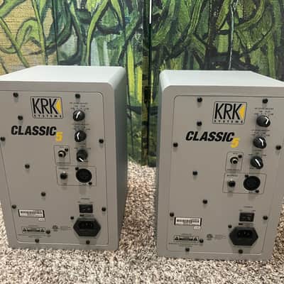 KRK Classic 5 2-Way 5" Active Studio Monitors (Pair) 2020 - 2021 - Black image 2