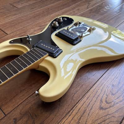 Mosrite Japan The Ventures Electric Guitar White MIJ image 9
