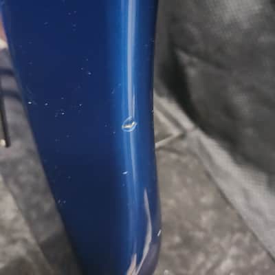 Kramer Focus 1000 Metallic Blue-Plays Amazing-Hard Case-Set Up image 16