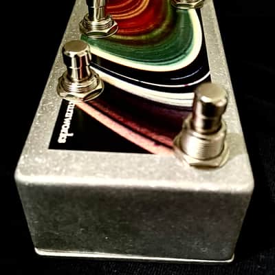 Saturnworks Soft Touch Normally Open or Normally Closed Momentary Double Double Switch + TRS Jacks for Boss, Line 6, EHX, & More - Handcrafted in California image 3