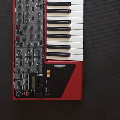 Nord Wave 1 synth with Thon Flightcase