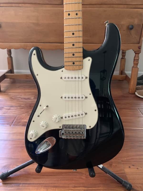 Fender Stratocaster 2009 - Black image 1