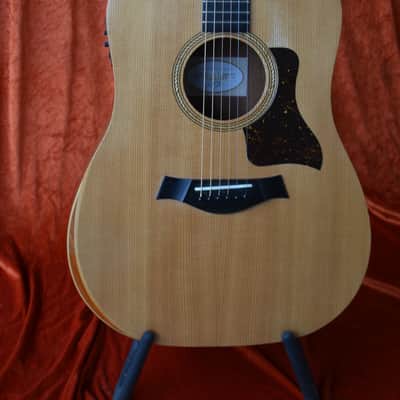 Taylor Steelstring Dreadnought guitar Academy 10e with pickup system+Taylor gig bag * sounds/plays/looks great * top quality made in Mexico * a fine player's instrument for a good price image 2