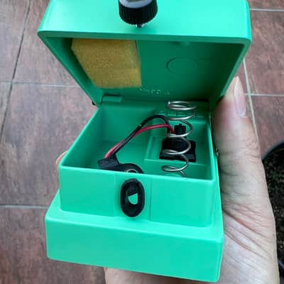 Boss PN-2 Tremolo/Pan (Silver Label) 1990 - 1995 - Green image 6