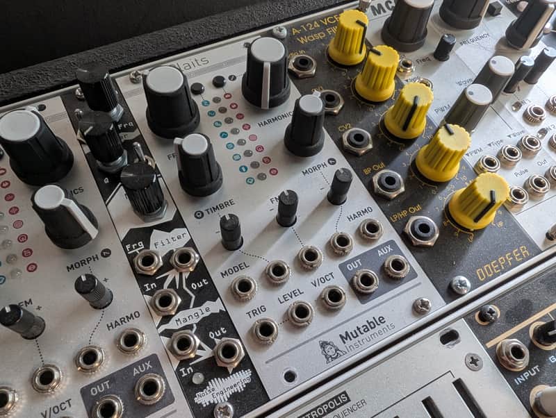 Mutable Instruments Plaits