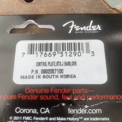 Real Life Relics Fender® Aged Chrome Jazz J Bass® Control Plate 4 Hole (Fender® 0992057100    [O2] image 2