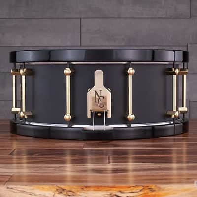 NOBLE & COOLEY 14 X 6 ALLOY CAST ALUMINIUM SNARE DRUM, BLACK WITH WOOD HOOPS image 6