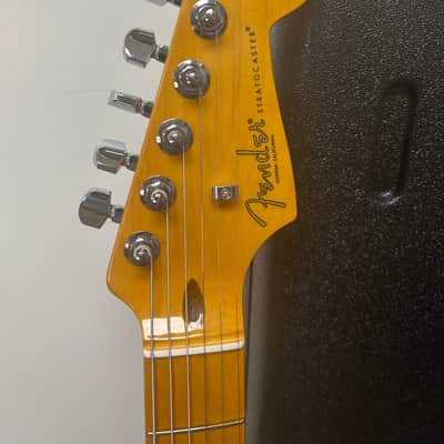 Fender American Professional II Stratocaster HSS with Maple Fretboard - Mystic Surf Green image 3