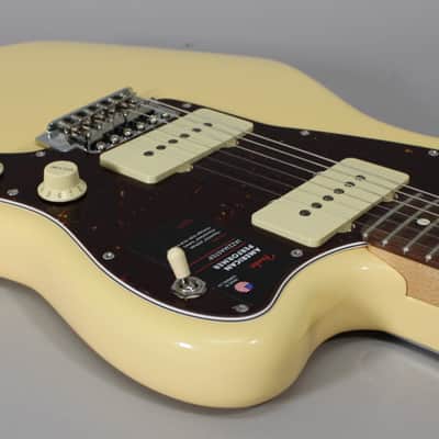 2022 Fender American Performer Jazzmaster In Vintage White Finish w/OSSC image 9