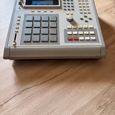 Akai MPC3000 with the original manual + multicore + new floppies + coaxial cable image 3