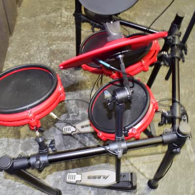 Alesis Nitro DM7 8-Piece Electronic Drum Set image 4