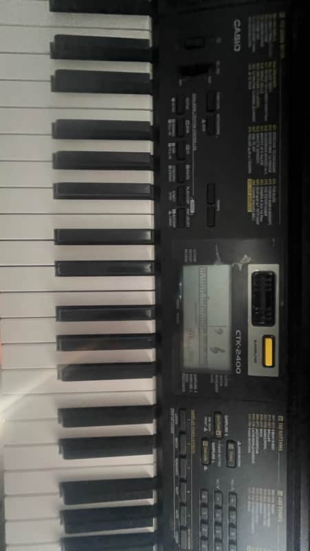 Casio CTK-2400 61-Key Portable Keyboard 2010s - Black image 1