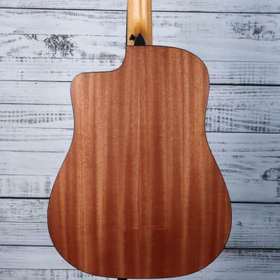 *DEMO* Taylor 150ce Bajo Quinto | Gloss Natural image 2