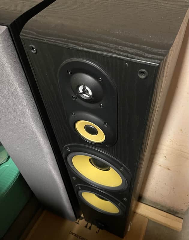 Sony SS-MF 750 H Floor Standing Speakers Tower Works Great 200 Watts Powerful! image 1
