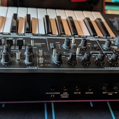 Novation AFX Station 25-Key Monophonic Synthesizer 2020 - Present - Black image 4