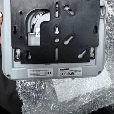 Shure UA864 Wall-Mounted Wideband Antenna 2022 - Present - White image 2