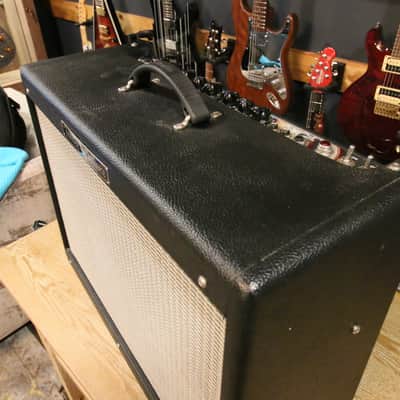 Fender Hot Rod Deluxe 3-Channel 40-Watt 1x12" Guitar Combo 1996 - 2001 - Black image 3