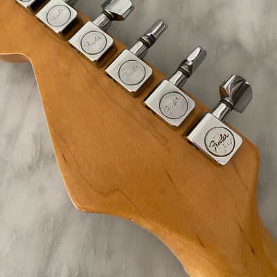 Vintage 1989 Fender Deluxe American Standard Stratocaster image 6