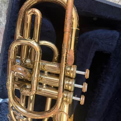 Dynasty Marching Mellophone,  with mouthpiece and case. USA image 9