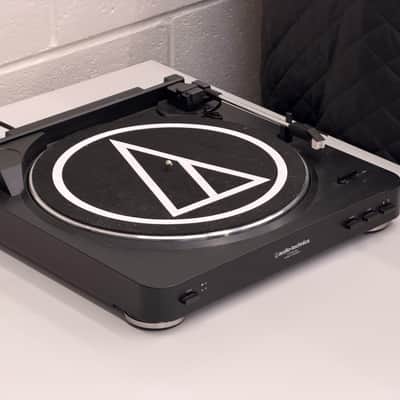 Audio-Technica AT-LP60USB Black Fully Automatic Belt Driven Turntable with USB 2010s - Black image 1