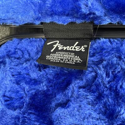 Fender Deluxe Molded Stratocaster / Telecaster Case Silver / Blue image 7