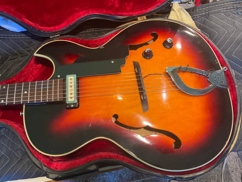Guild T-100 Slim Jim with Single Coil 1965 - 1973 - Sunburst image 1