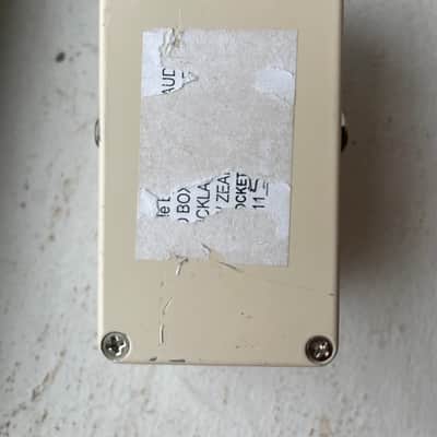 Crowther Hot Cake 1976 - Present - White image 2