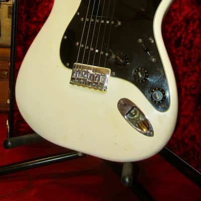 1977 Fender Stratocaster Hardtail White w Fender Hardshell Case image 1