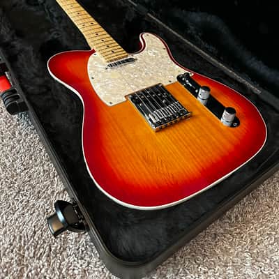 Fender American Deluxe Telecaster with Maple Fretboard 2011 - 2016 - Aged Cherry Burst image 2