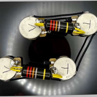Gibson Les Paul 50s style wiring harness with new Bumblebee 0.022uF paper in oil capacitors and matched set CTS split long shaft 550k pots 5% +/- tolerance image 1