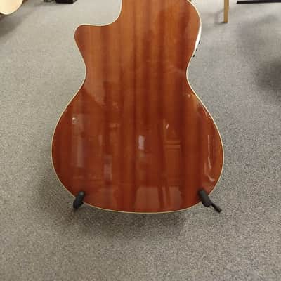 New Fender Kingman Acoustic-Electric Bass Guitar - Shaded Edge Burst with Deluxe Gigbag image 7