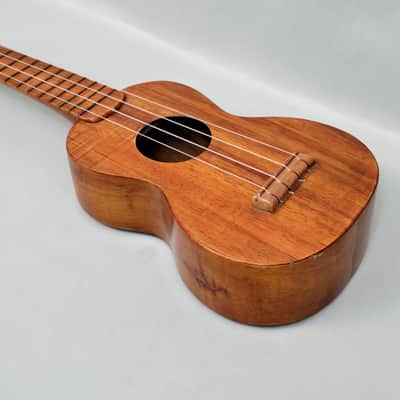 Vintage *RARE* SAM F. CHANG HONOLULU HAWAIIAN KOA 20 3/4” Soprano Ukulele w/Case image 6
