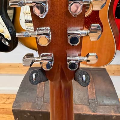 Yairi K.Yairi YW500P Sunburst Custom — Solid Spruce/Rosewood, Ebony Board, w/ Hard Cas 1977 - Burst Rosewood ( D- 35 ) Hand Signed by the Master image 9