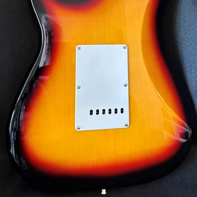 Nashville Guitar Works NGW130 SB Maple Fingerboard image 2