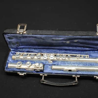 A Bundy ll Silver Plated Flute in it's Original Case 7 F image 1