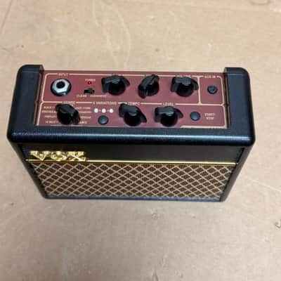 Vox AC1 Rhythm Mini Guitar Amplifier with Rythm image 3