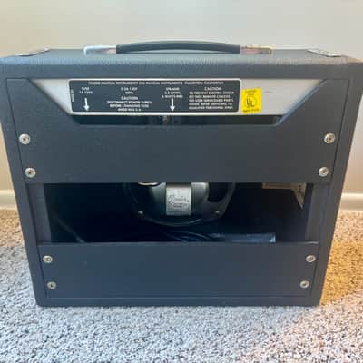 1978 Fender Champ 6-Watt 1x8" Guitar Combo 1970 - 1981 - Silverface image 6