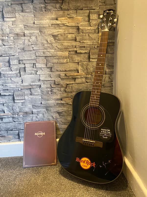 Fender Hard Rock Cafe Acoustic. Signed by James Blunt, plus signed set list and note image 1