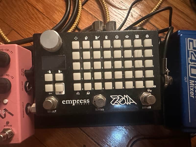 Empress Zoia Compact Grid Controller 2010s - Black image 1
